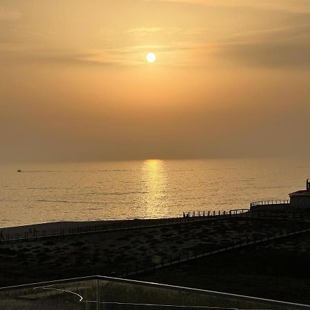 Povoa De Varzim-Sleeps4-Beachfront-Ac-Parking Extérieur photo