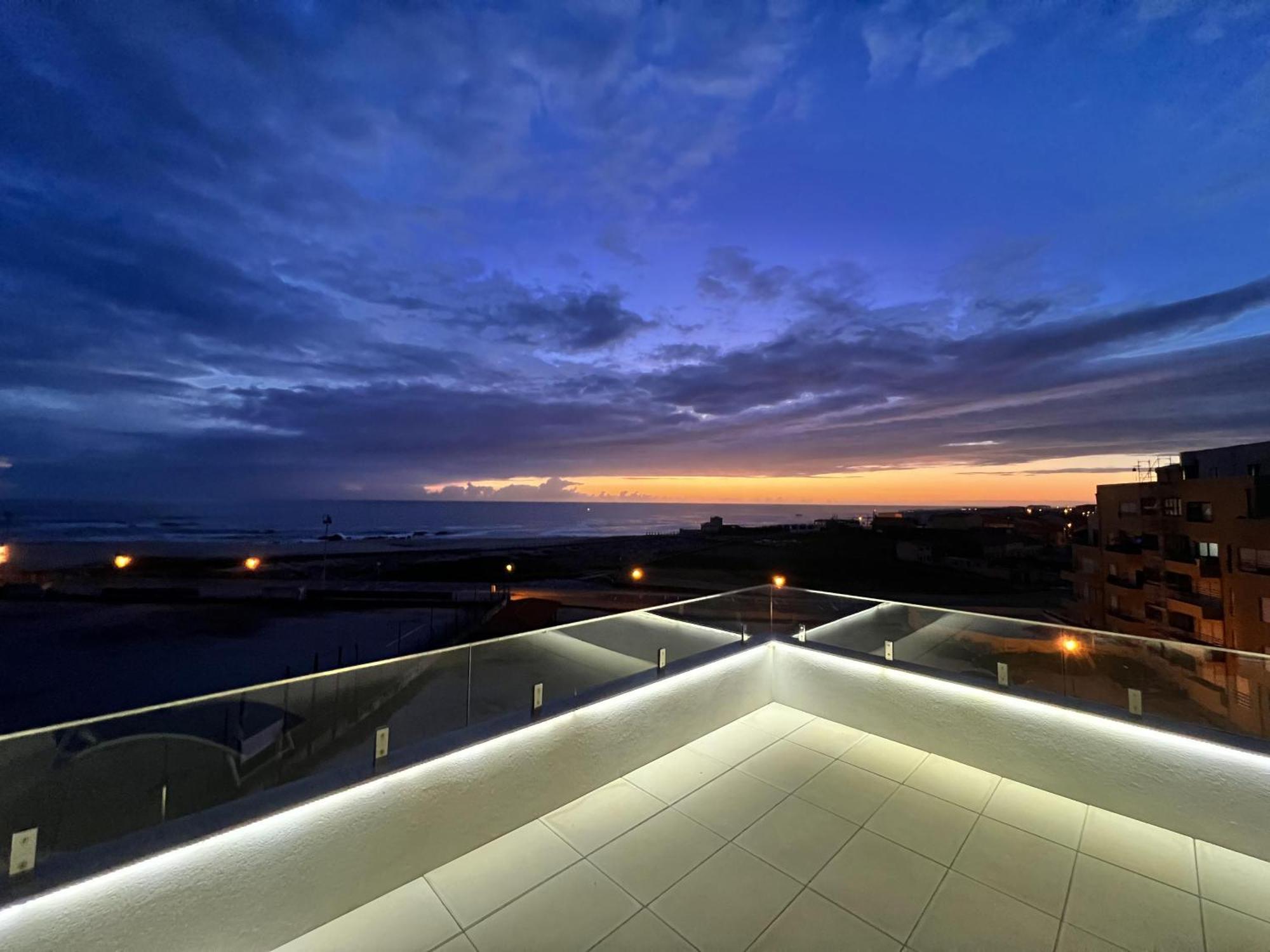 Povoa De Varzim-Sleeps4-Beachfront-Ac-Parking Extérieur photo